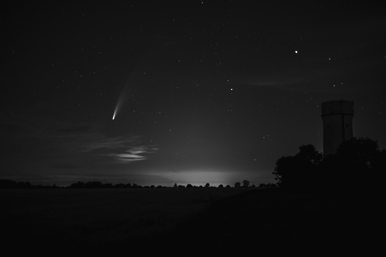 Connecting Halley’s Comet, Philosophy, and Science